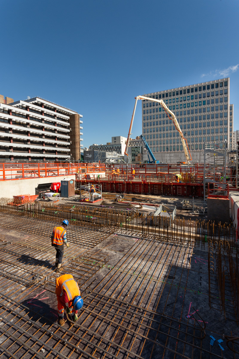 Les fondations du bâtiment voyageurs de la gare Créteil – L’Échat sont en cours de construction