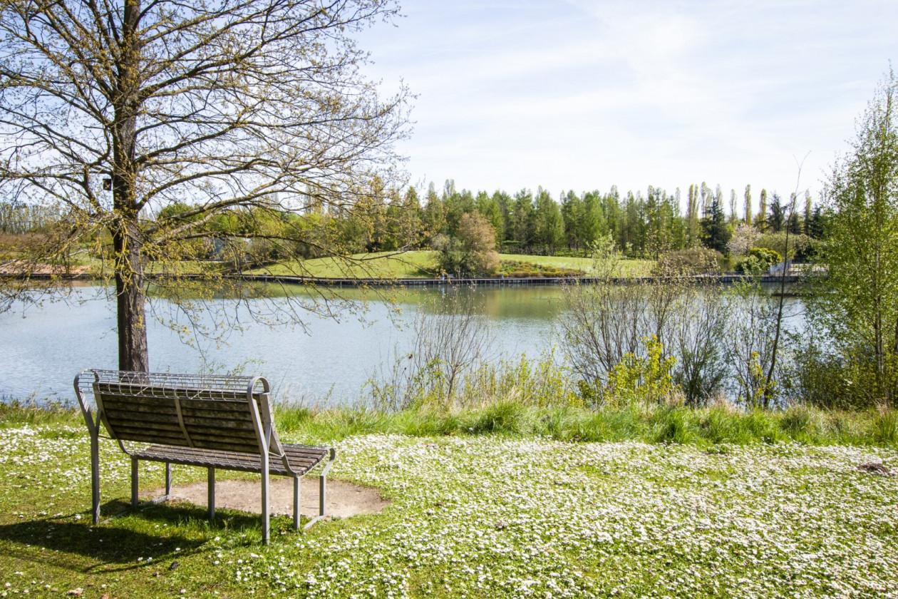 Parc départemental du Sausset à Aulnay : installation de la pompe à eau