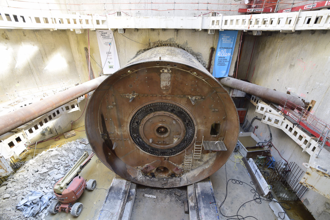 Gare Fort d’Issy – Vanves – Clamart : le démontage du tunnelier Ellen en vidéo