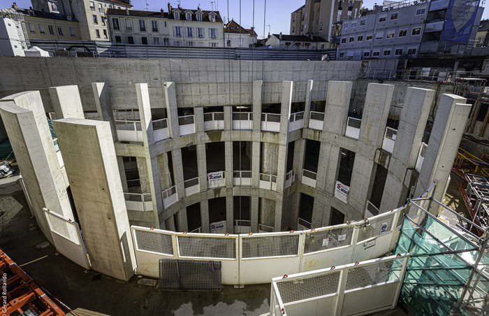 En surface, sur le chantier de la gare Saint-Maur – Créteil du Grand Paris Express