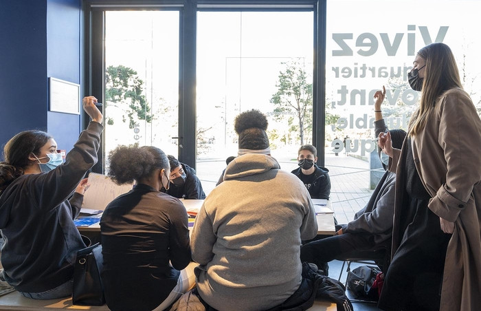 Après la visite de la gare Pont de Sèvres, les jeunes Clamartois et Boulonnais ont été sensibilisés aux filières technologiques et professionnelles liées aux différents métiers du projet