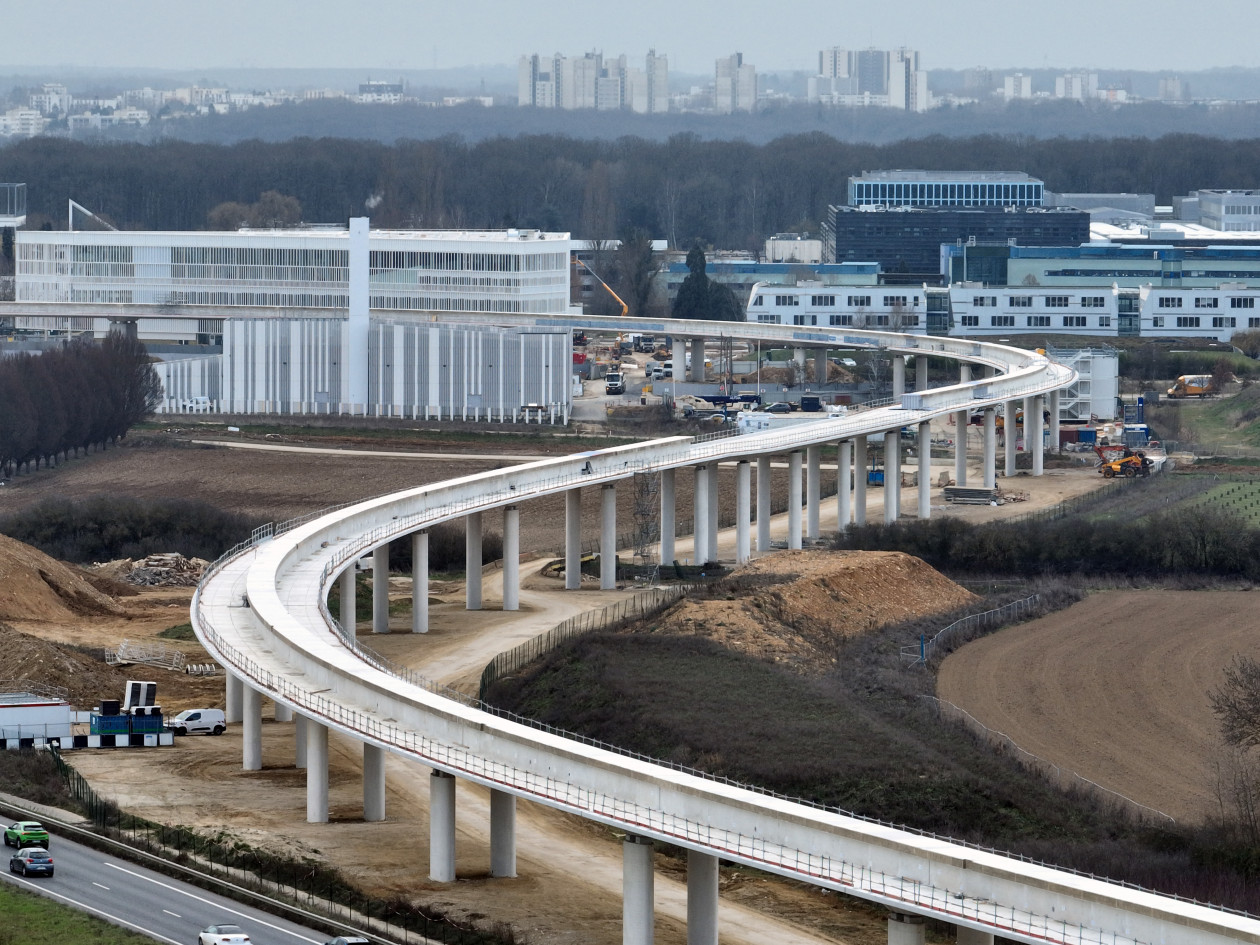 Viaduc de la ligne 18