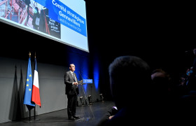 Jean Castex devant les élus du comité stratégique de la Société du Grand Paris.