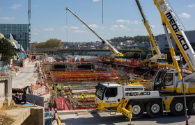 Travaux de terrassement sur le chantier de la future gare Pont de Sèvres