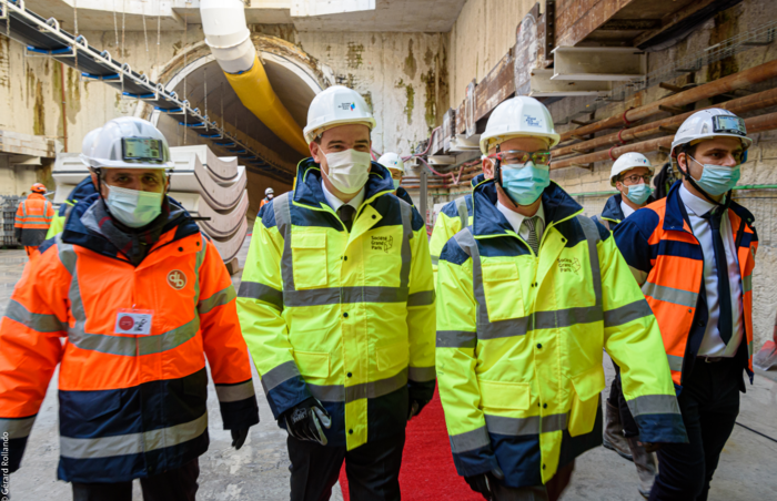 7 mai : Jean Castex se rend sur le chantier de la ligne 17. Il réaffirme la volonté de l'Etat de réaliser le Grand Paris Express dans son intégralité. 