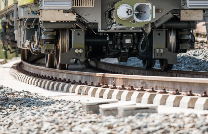 Mai : Les traverses du Grand Paris Express sont testées grandeur nature au Centre d’essais ferroviaires (CEF) de Valenciennes. L’objectif : valider les performances obtenues en usine dans des conditions réelles d’exploitation. 