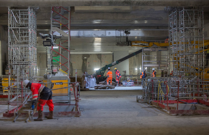 Les travaux de génie civil se terminent, avec la finalisation des niveaux intermédiaires.