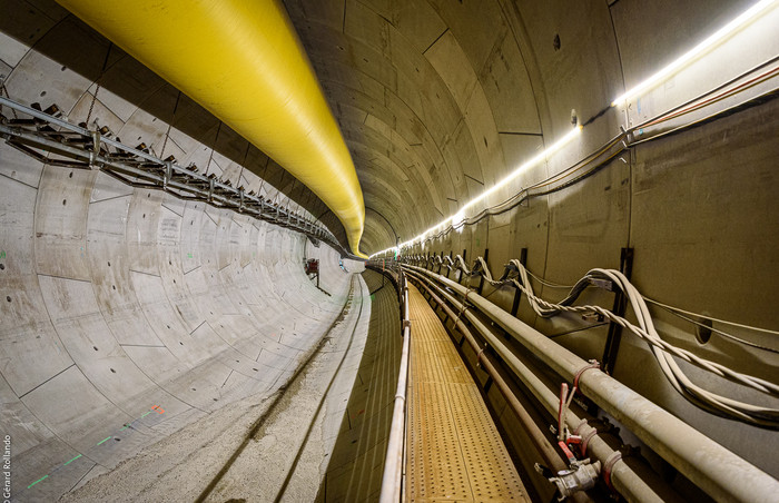 2,2 km de tunnel séparent les gares Créteil l’Échat et Saint-Maur – Créteil de part et d’autre de l’ouvrage Stade Desmont.