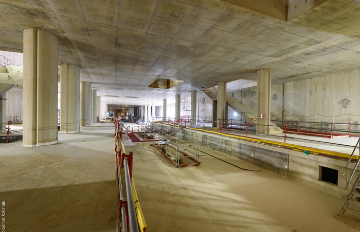 Grâce à l’avancée des travaux de construction en souterrain, on peut désormais prévisualiser l’espace des quais de la ligne 15 Sud. La pose de la voie ferrée commencera fin 2022.