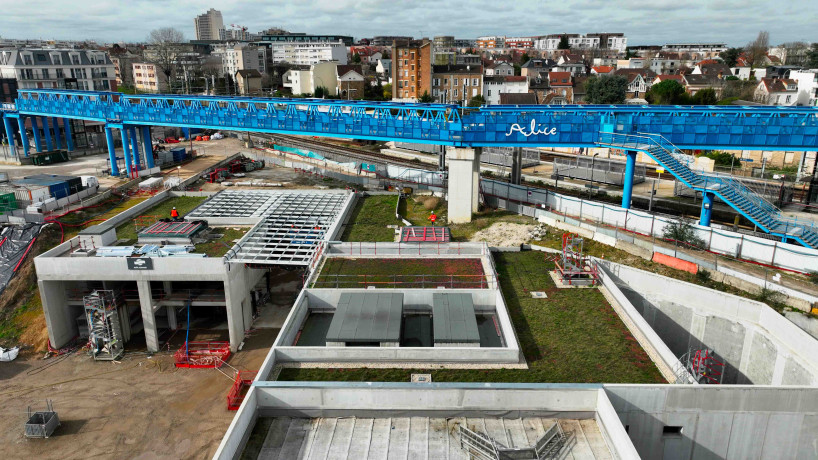 Mai 2024 : vue aérienne du chantier de la gare Clamart 